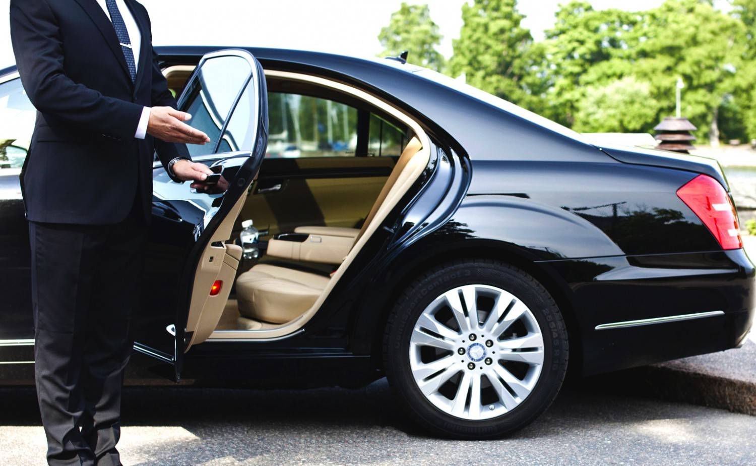 professional Melbourne chauffeur service